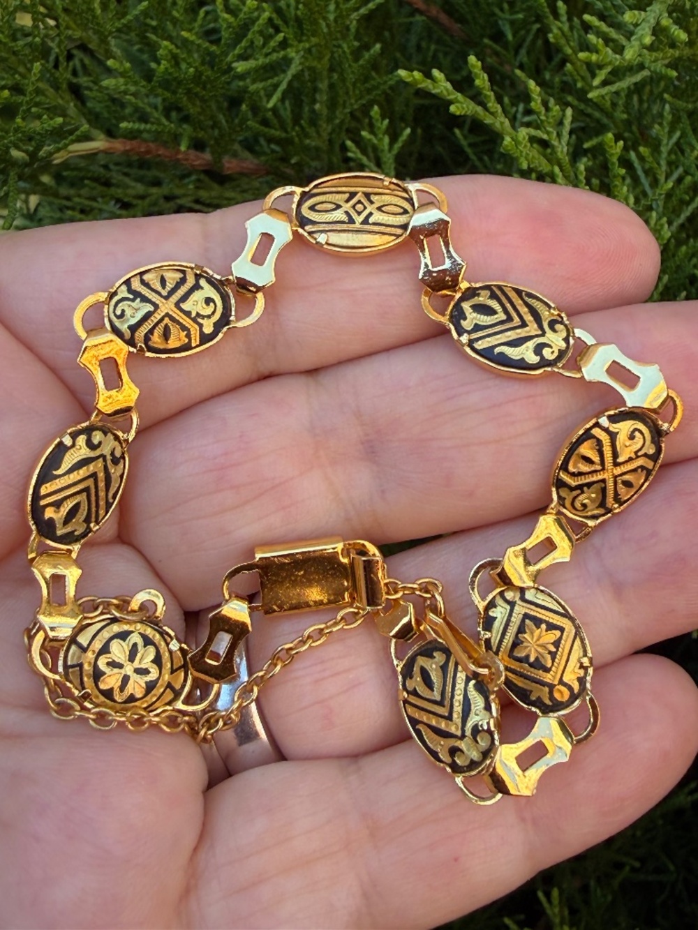 Vintage Black Enamel Gold Tone Metal Asian Floral Motif Link Bracelet
